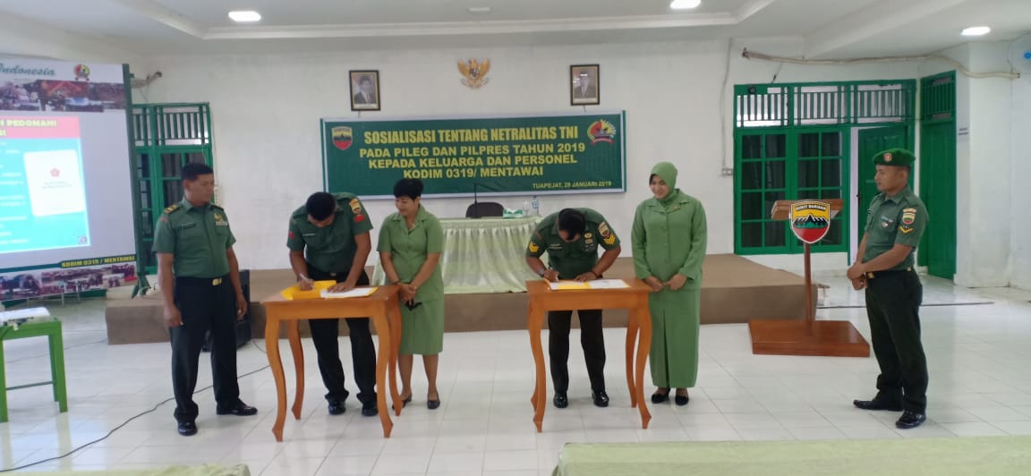 Tentara pun menandatangani Pakta Integritas terkait netralitas dalam Pemilu 2019